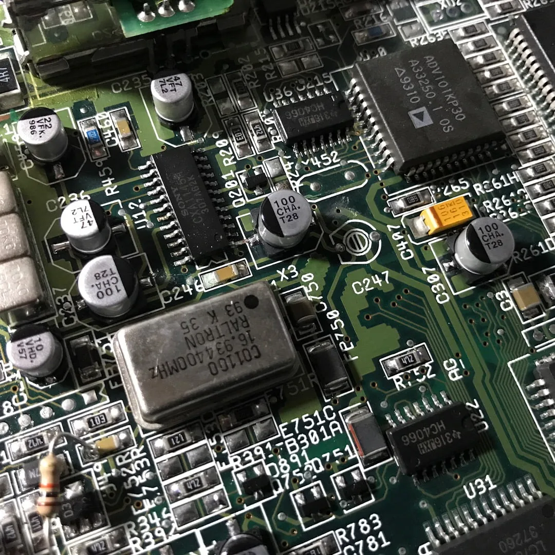 Amiga CD32 after being recapped Amiga CD32 after being recapped